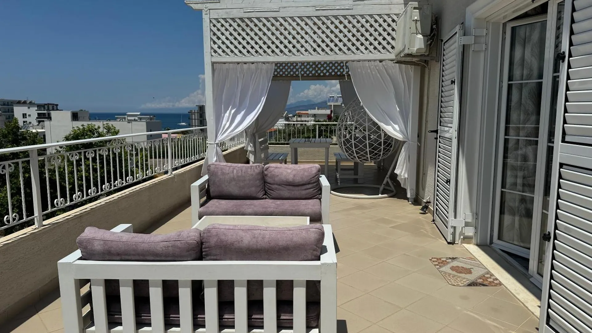 Guest house Villa August Ksamil